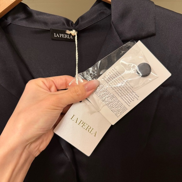 La Perla Silk Blouse - Picture 2 of 5